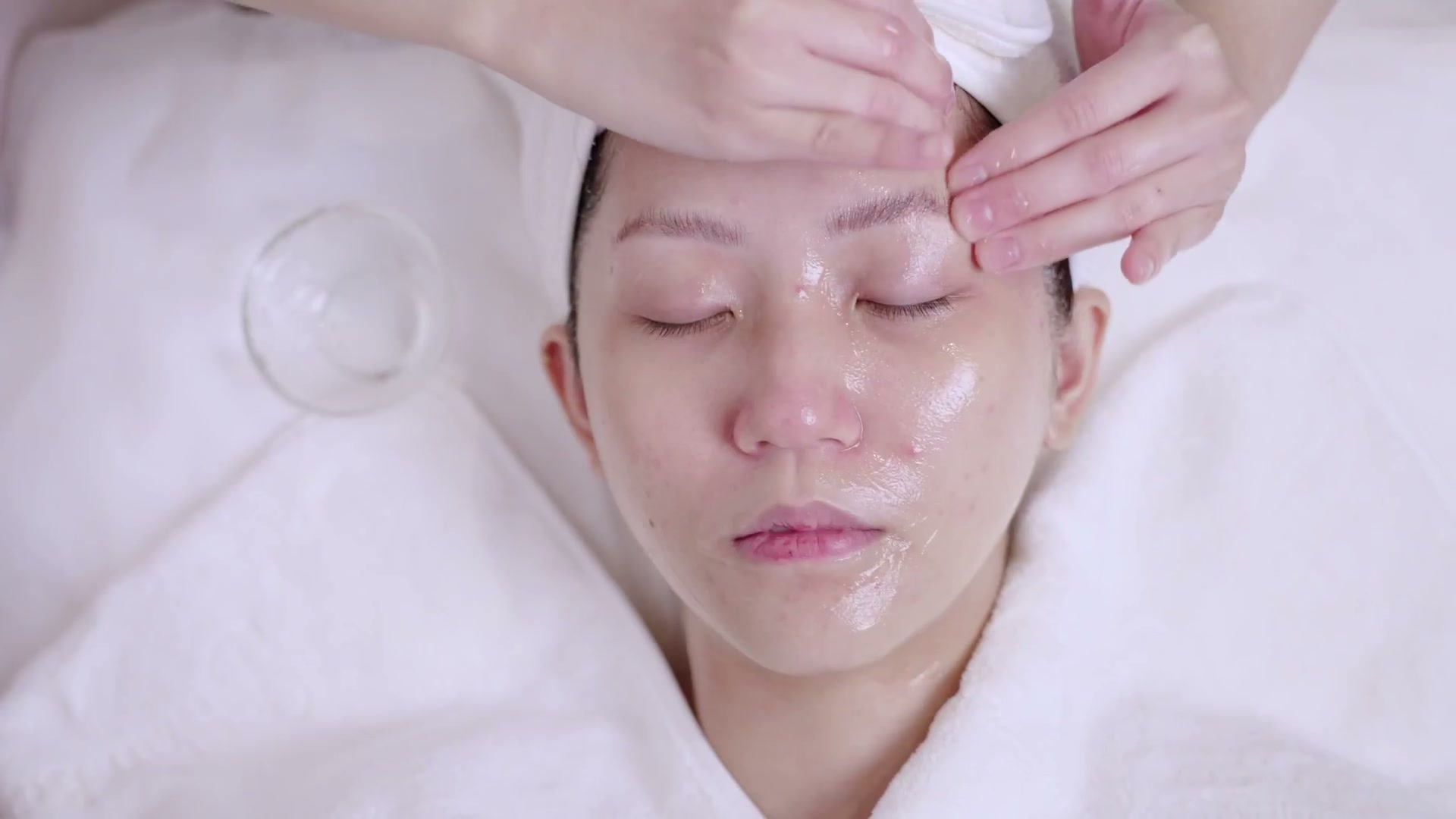 Facial massage detail